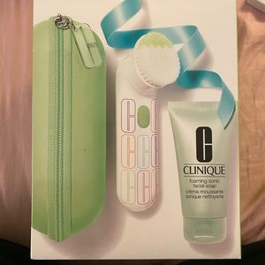 Clinique Sonic Cleanser Set